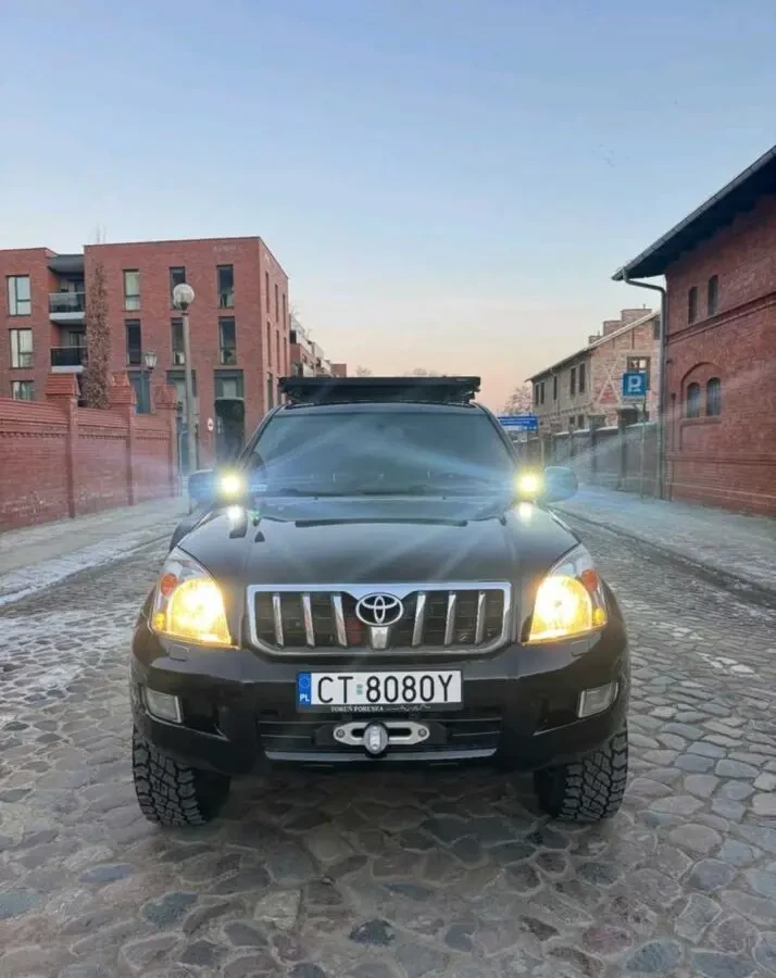 Toyota Land Cruiser Prado 120 2