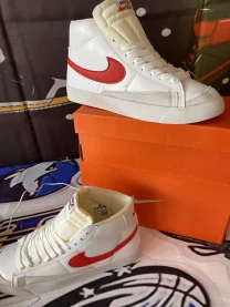 Чоловічі кросівки Nike Blazer Mid 77