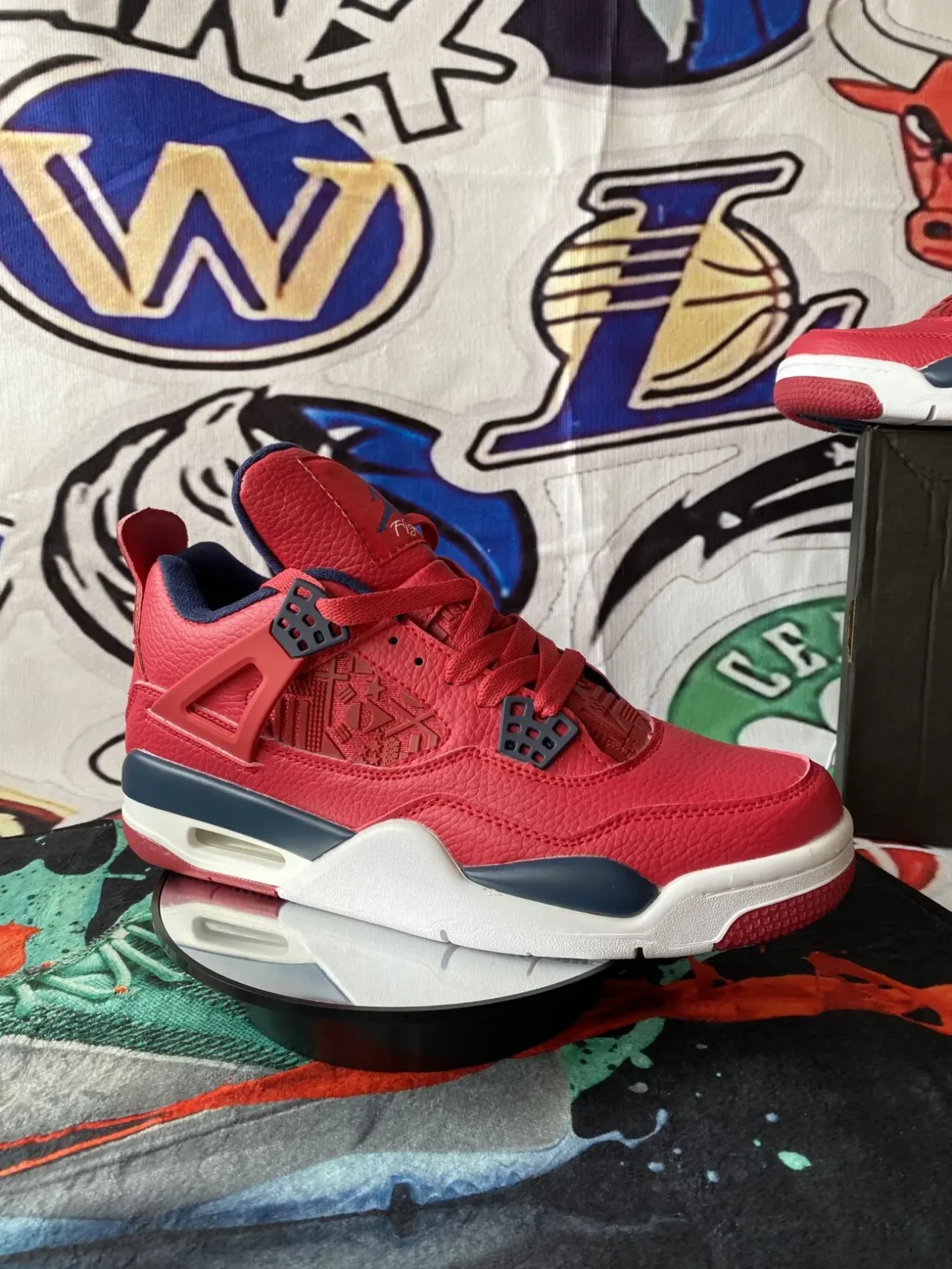 Чоловічі кросівки Air Jordan 4 7