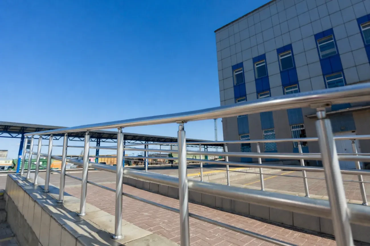 Перила з нержавіючої сталі, поручні