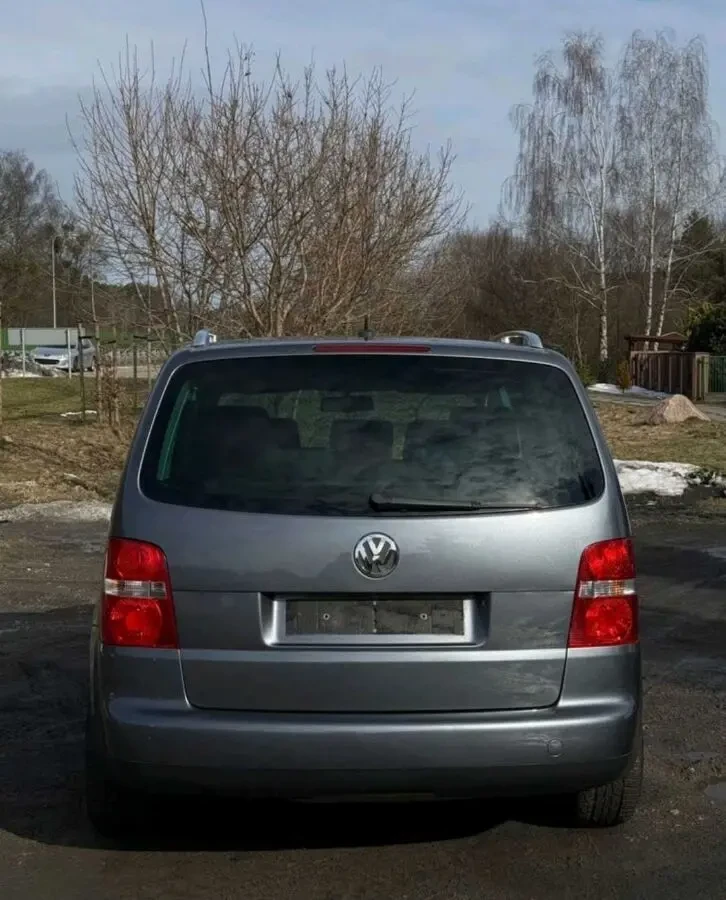 Volkswagen Touran 4