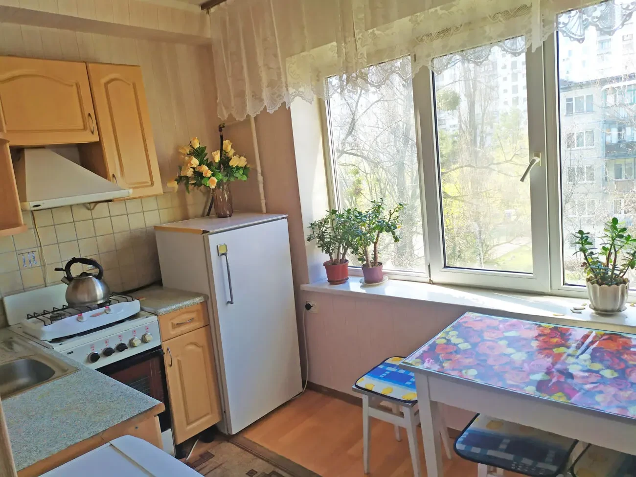 Подобово Дарницький була метро Дарниця 4