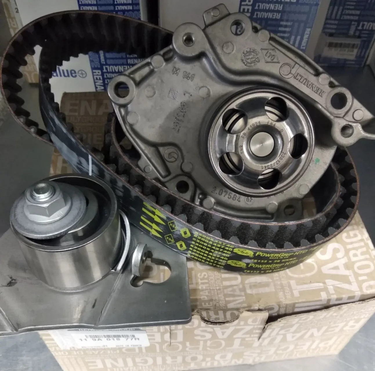 119A01877R КОМП. РЕМІНЬ ГРМ РОЛІК ТА ПОМПА TRAFIC II MASTER 1.9 dCi