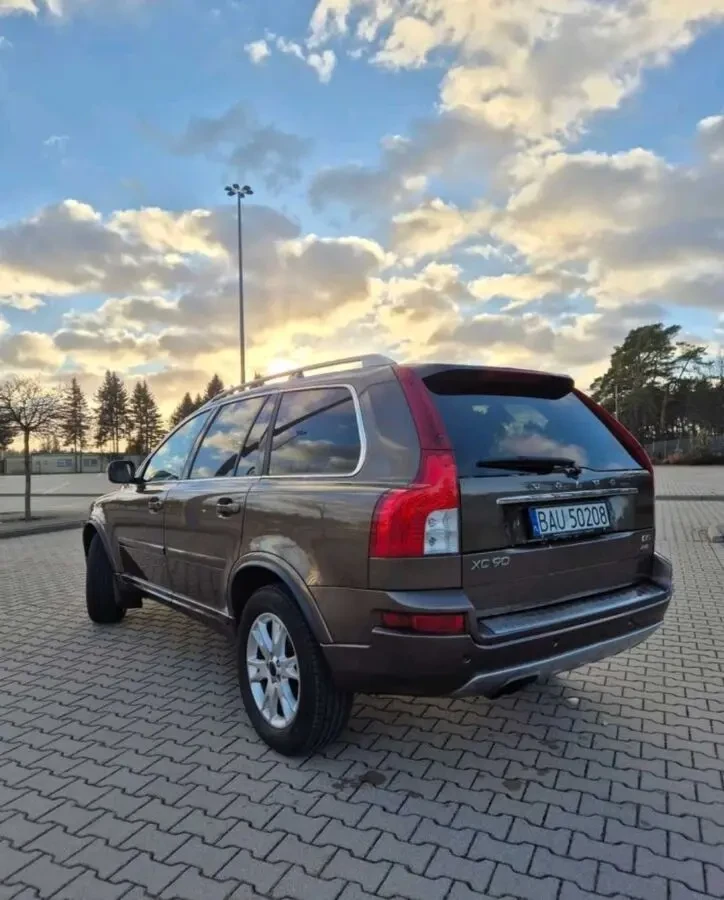 Volvo XC90 для Військових 4