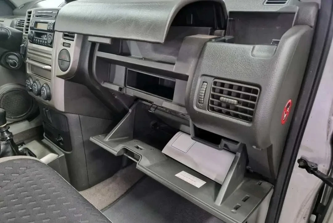 Nissan X-Trail 2.2 dCi 4x4 9