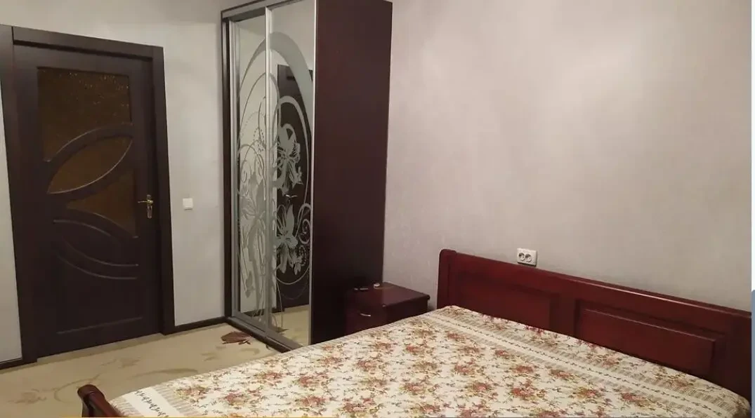 Нерухомість 9