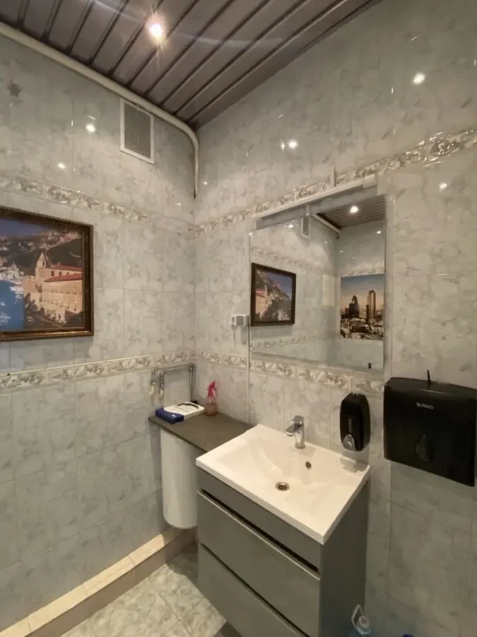 Офіс приміщення магазин салон 70м2 Міхновського 17/5 , Звіринецька 7