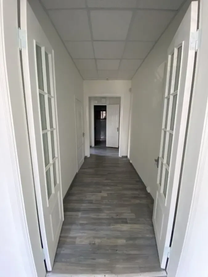 Офіс приміщення магазин салон 70м2 Міхновського 17/5 , Звіринецька