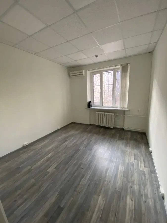 Офіс приміщення магазин салон 70м2 Міхновського 17/5 , Звіринецька 6