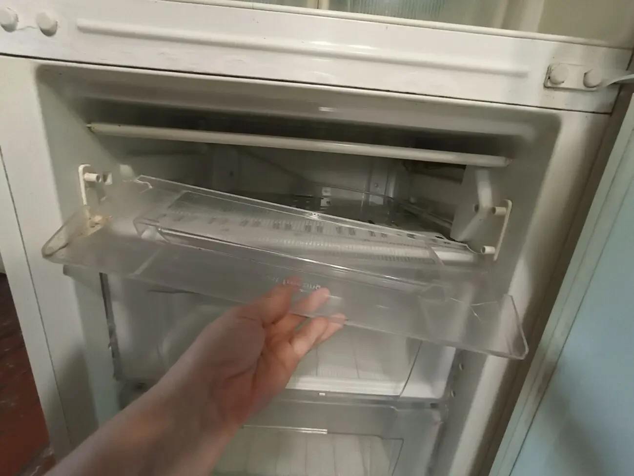 холодильник Indesit 4