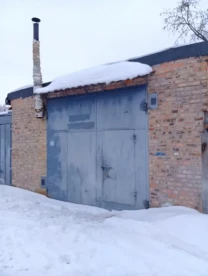 Продам капітальний цегляний гараж з високими воротами та грубою