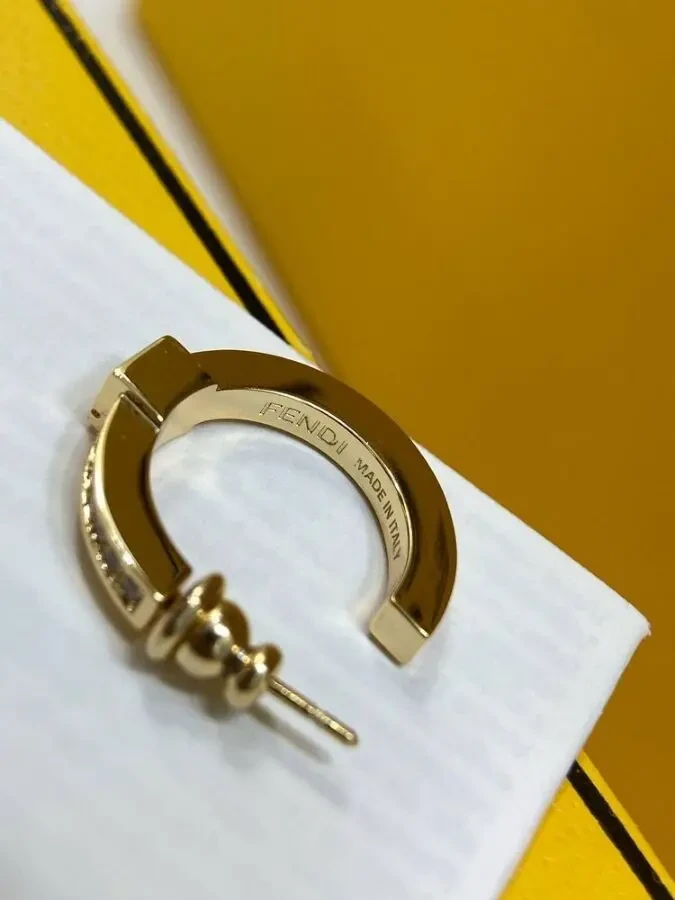 Сережки Fendi 2