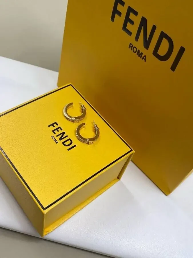 Сережки Fendi 3