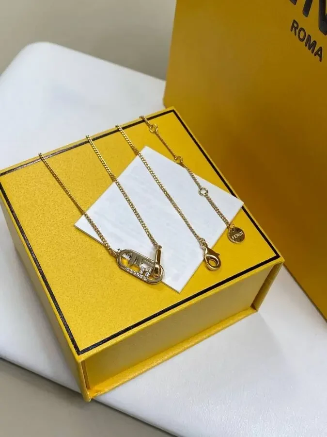 Сережки Fendi 9