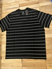 Продам футболку Levi's SLIGHT PIRATE BLACK. Орігінальну.