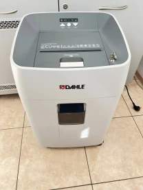 Професійний шредер Dahle ShredMATIC 300 P5 (автоподача 300 листів)