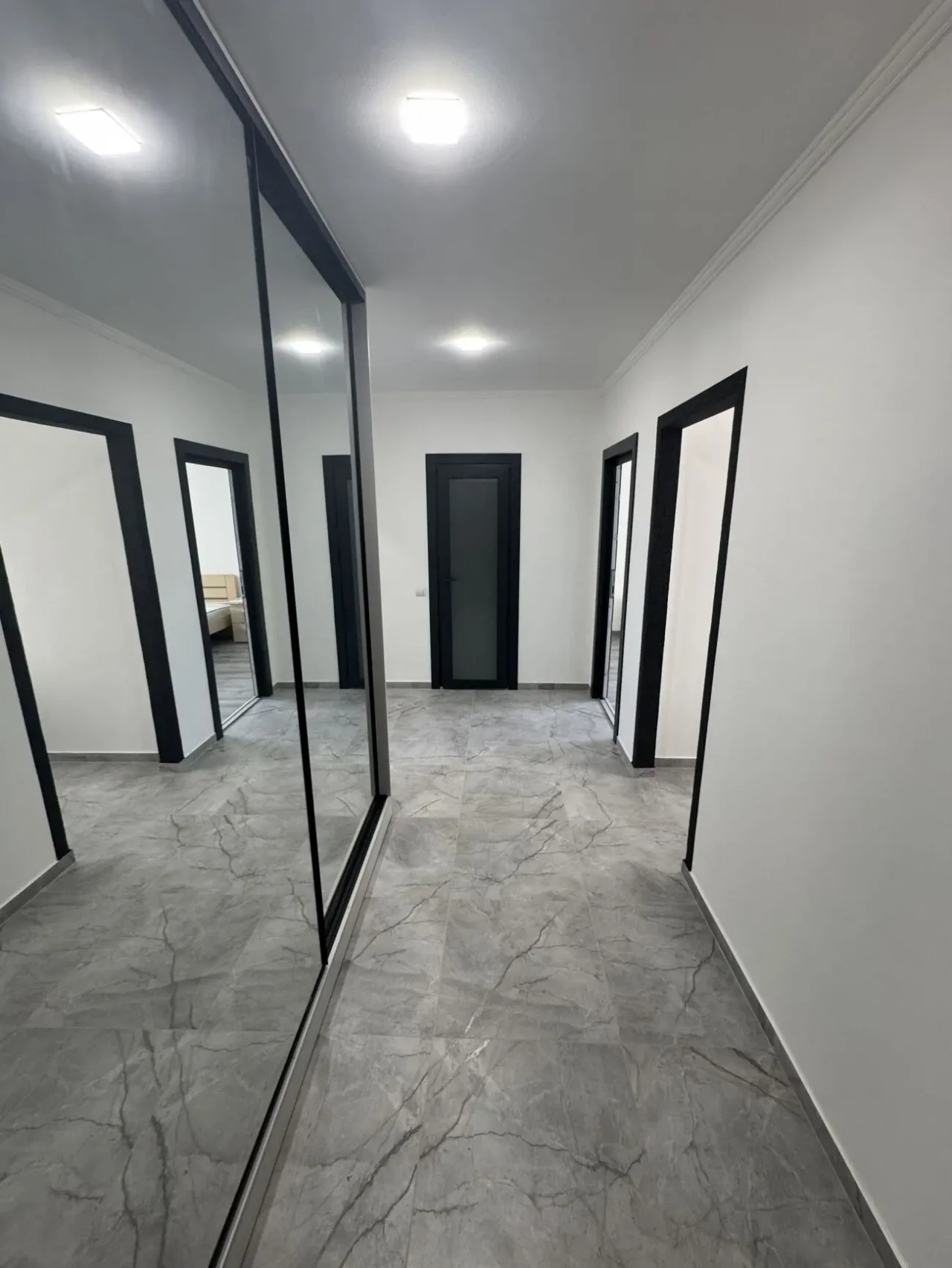 Оренда 2 кім кВ в р-ні Пасічна 3