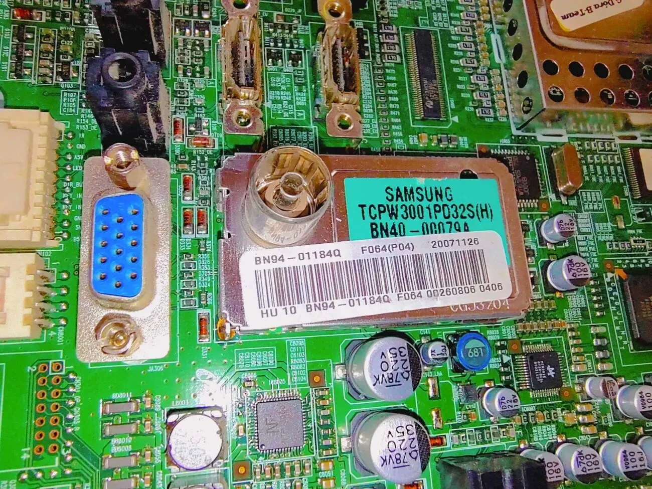 Samsung LE23R18B на  запчасти 2