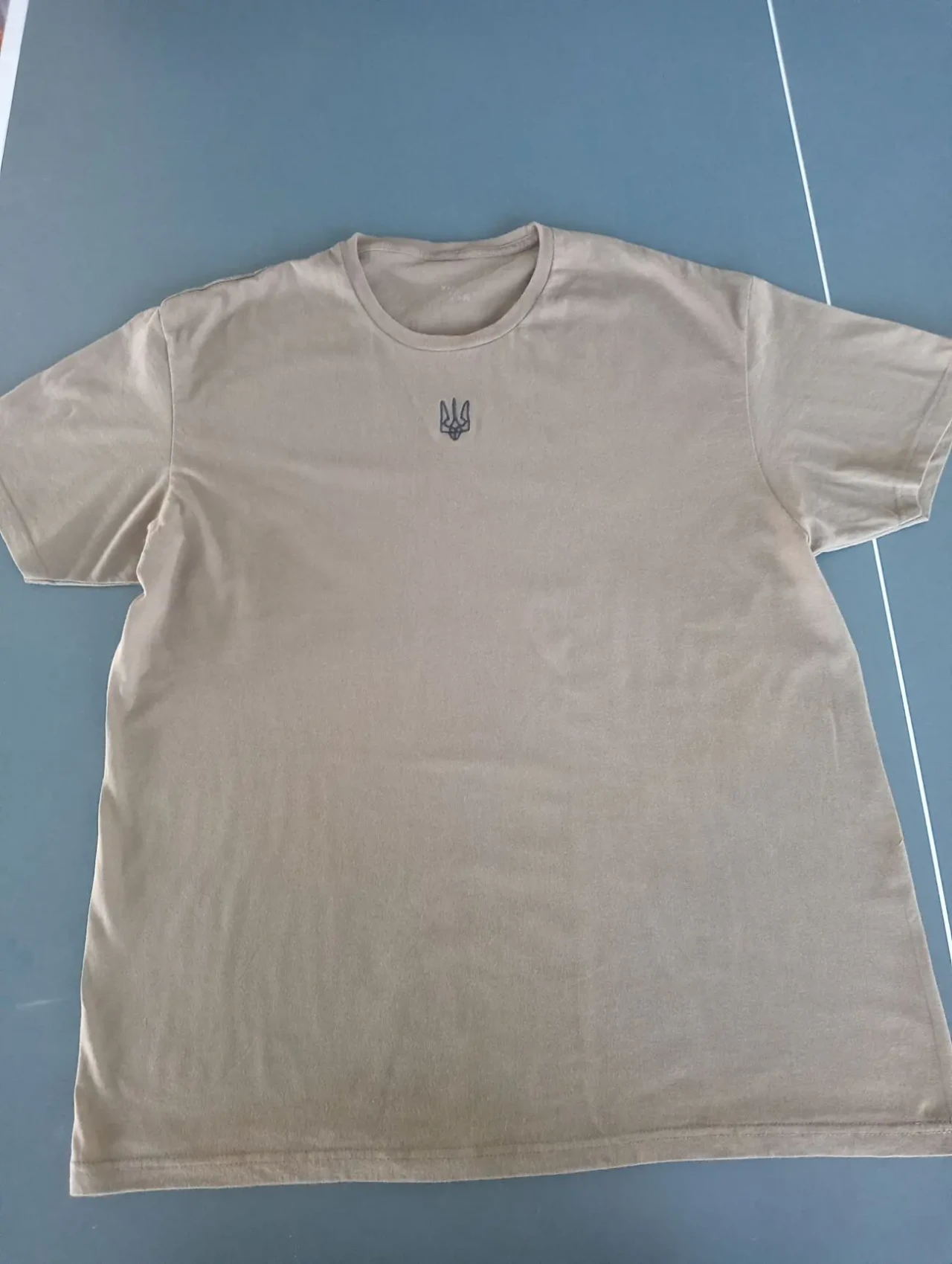 Футболка чоловіча з тризубом