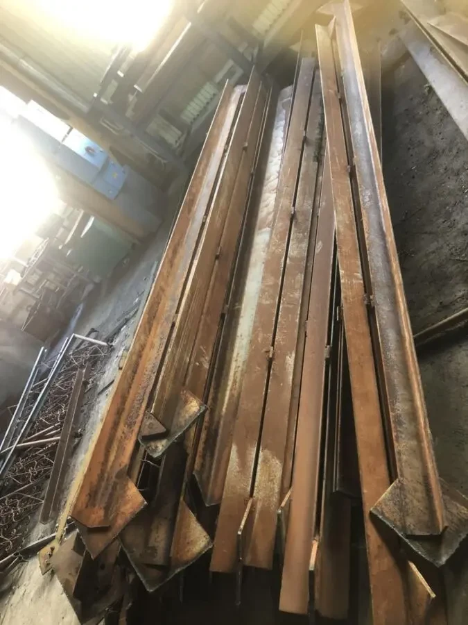 Металевий кутник б/у 2