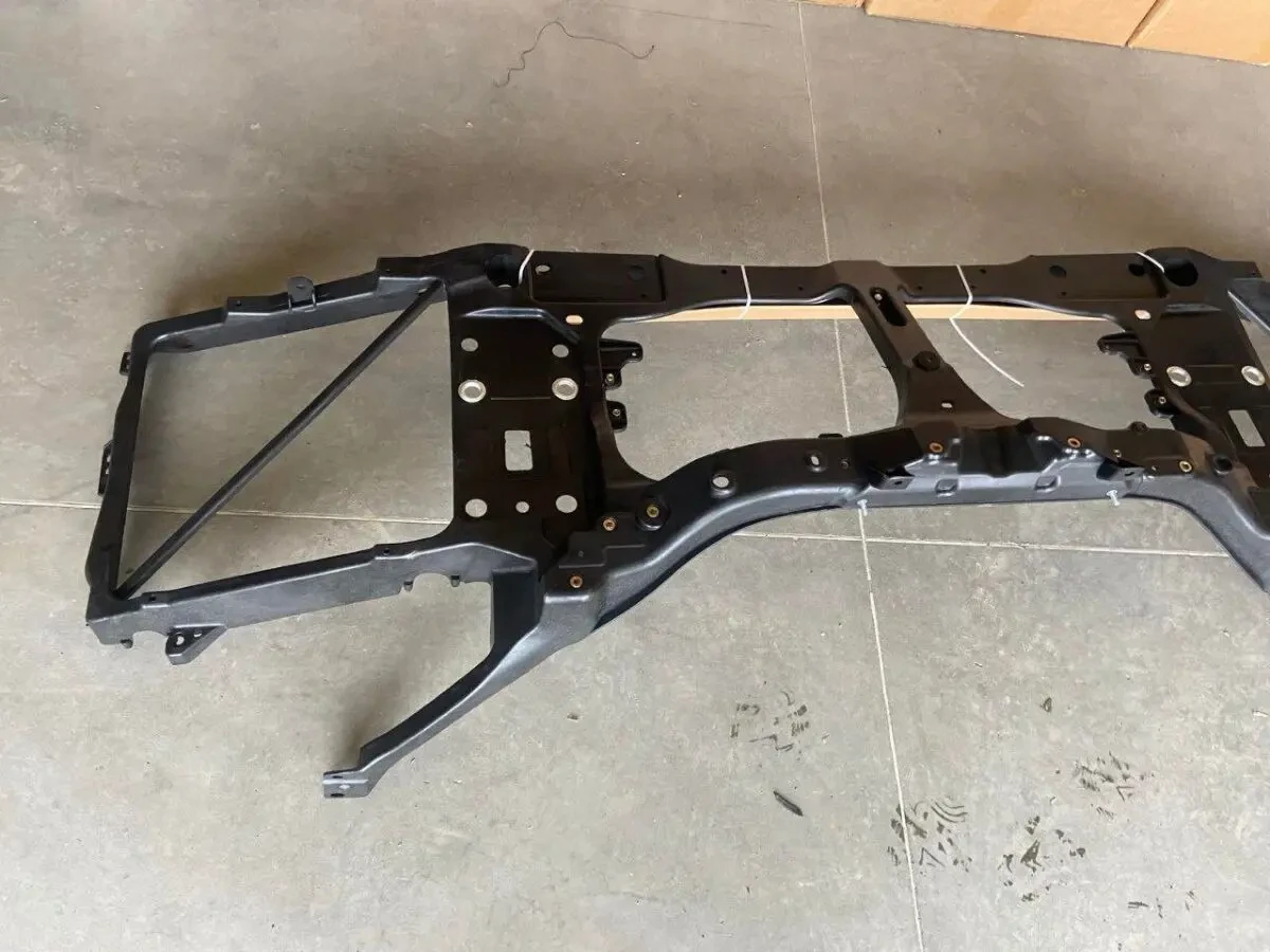 Передня панель (телевізор, панель радіатора) Tesla Model S Restylin 5