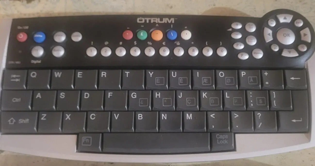 Клавіатура-пульт до інтерактивного телебачення Otrum 2
