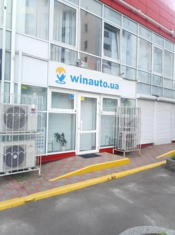 ПРОДАМ нежитл.приміщ.(торгова площа) 144 м2, ст.м.Позняки 2