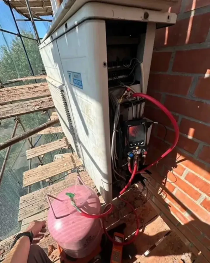 Кондиціонери Рекуператори Чистка кондиціонера Монтаж кондиціонера