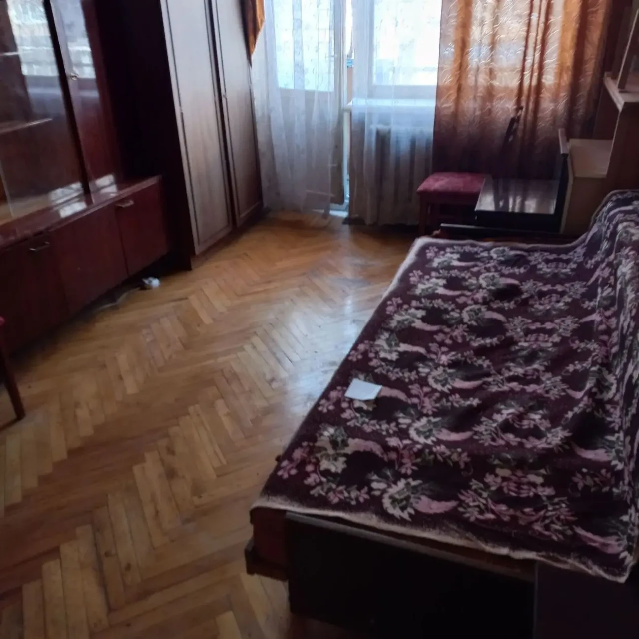 Здається затишна та світла квартира в тихому зеленому районі 3