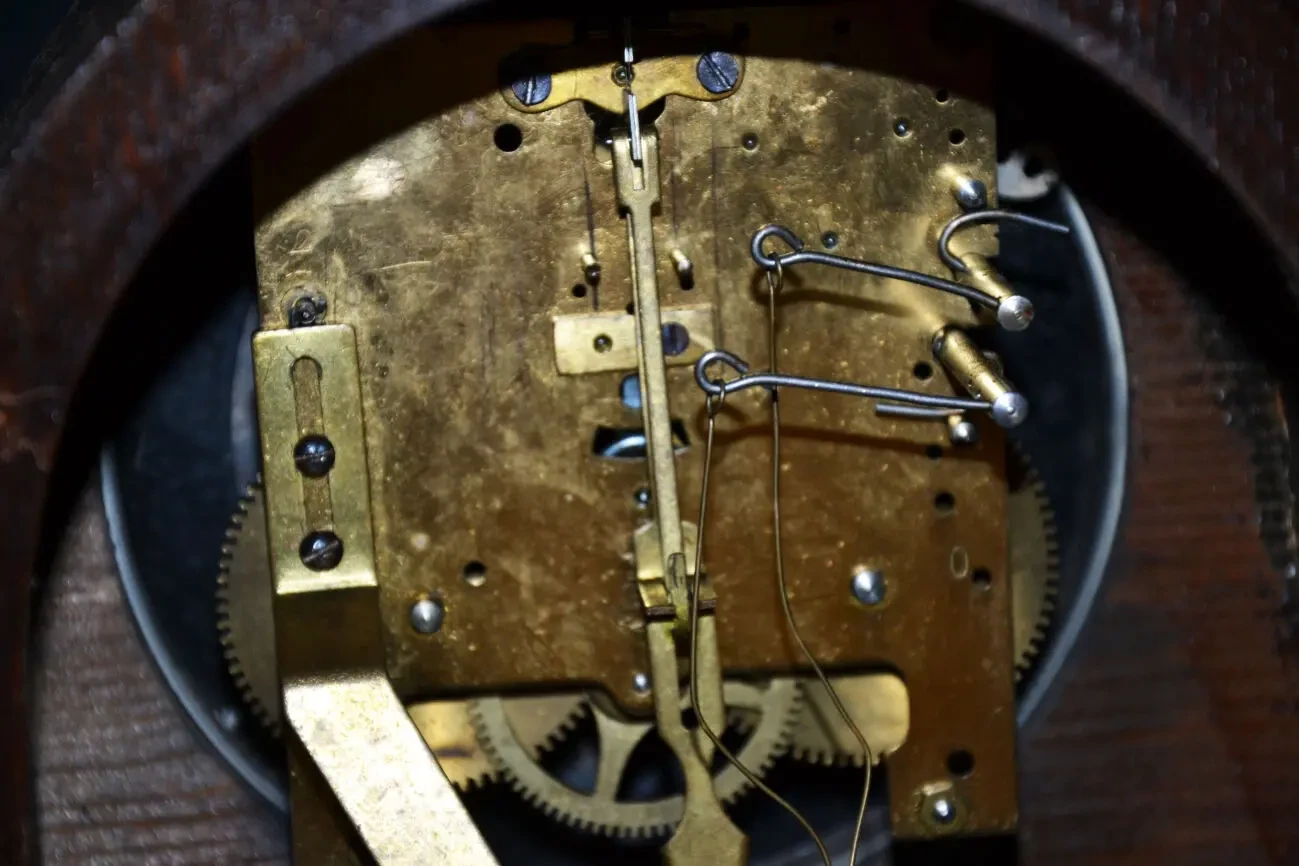 Настольные часы, дуб, Густав Беккер. 5