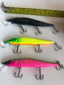 Воблер на три гачка