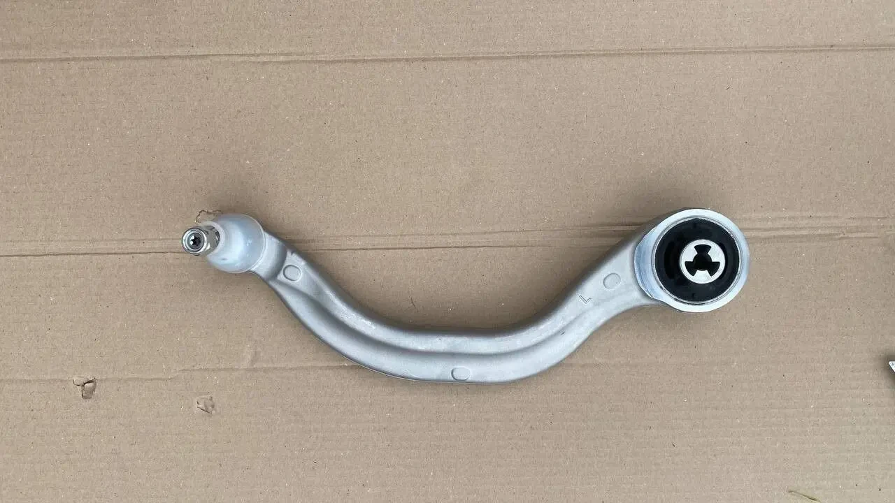 Запчастини на всі моделі Tesla 4