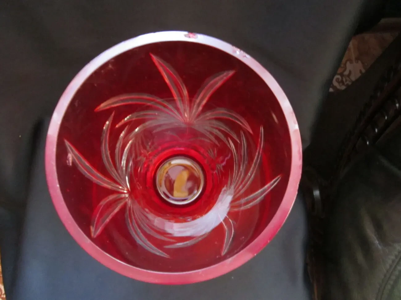 Советская ваза из рубинового стекла Лилия 5