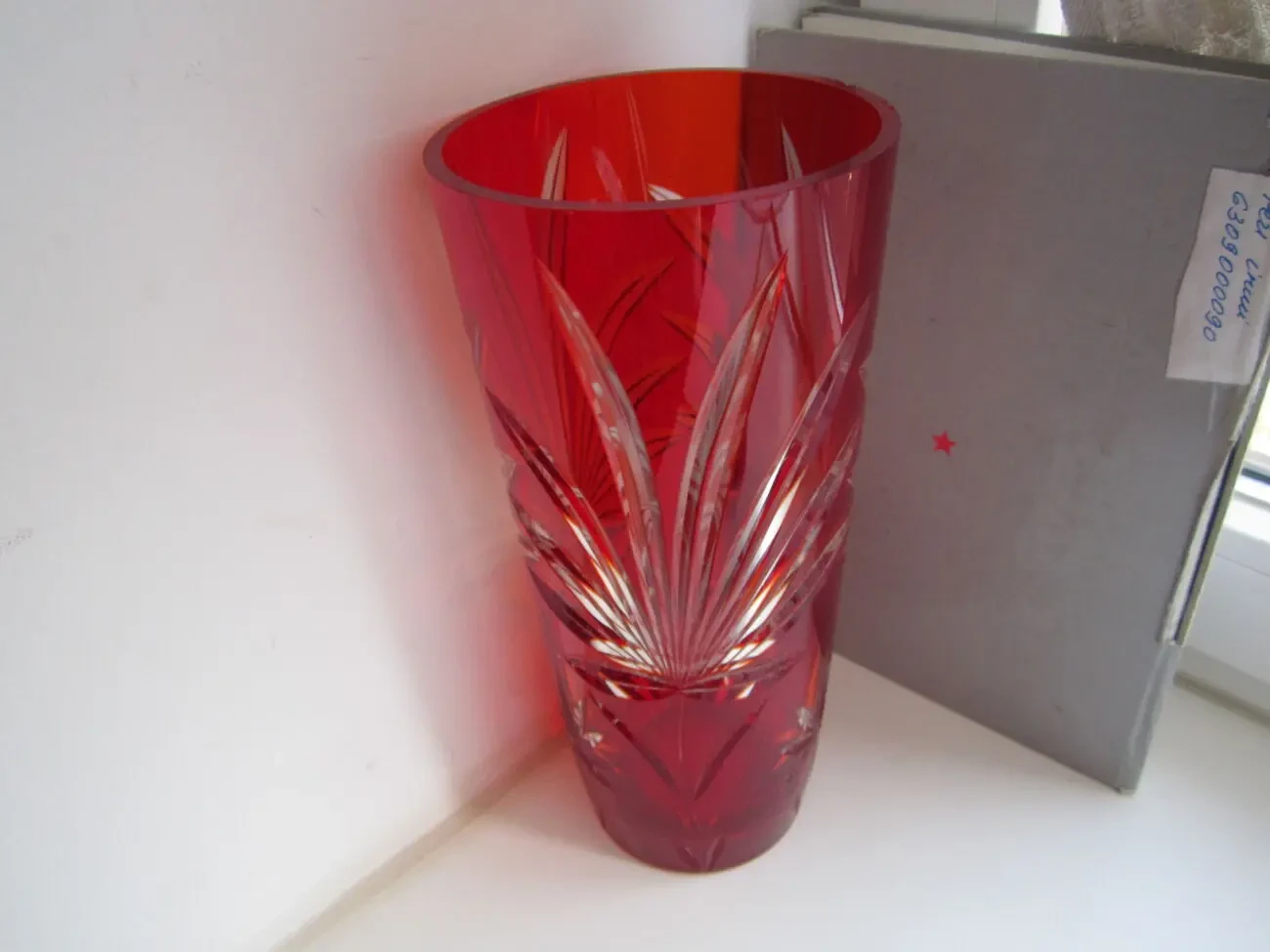 Советская ваза из рубинового стекла Лилия 7