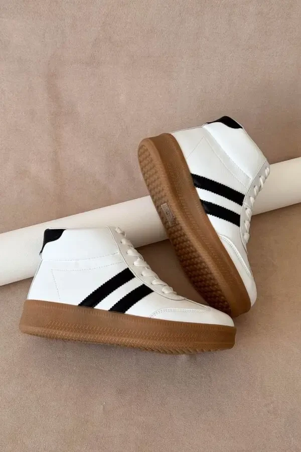 Стильні демісезонні кросівки Stilli у базовому біло-чорному кольорі 7