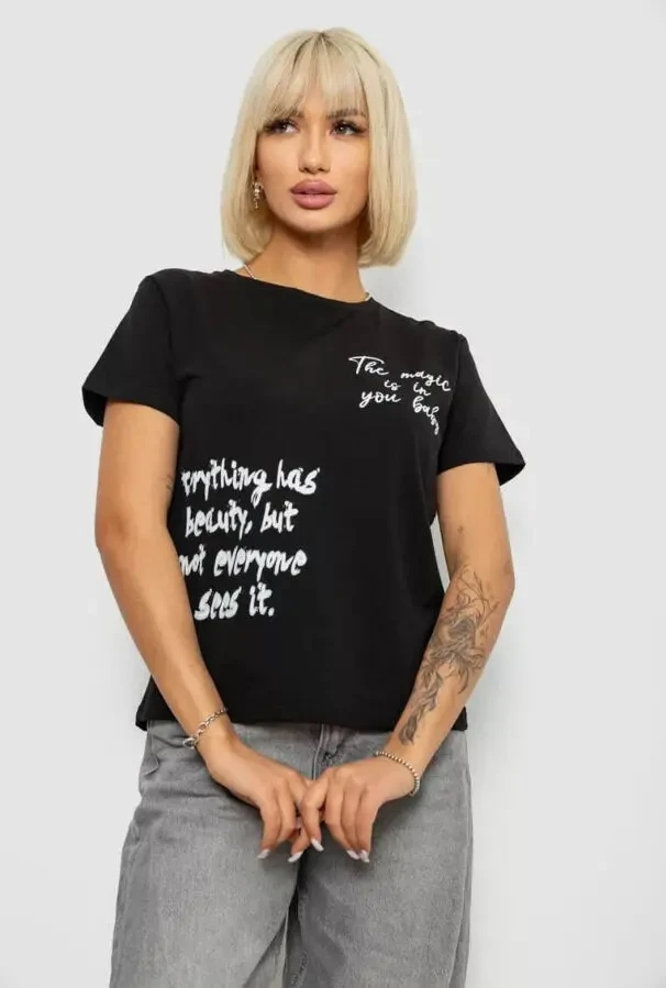 Неймовірно зручна та стильна жіноча футболка з принтом 5