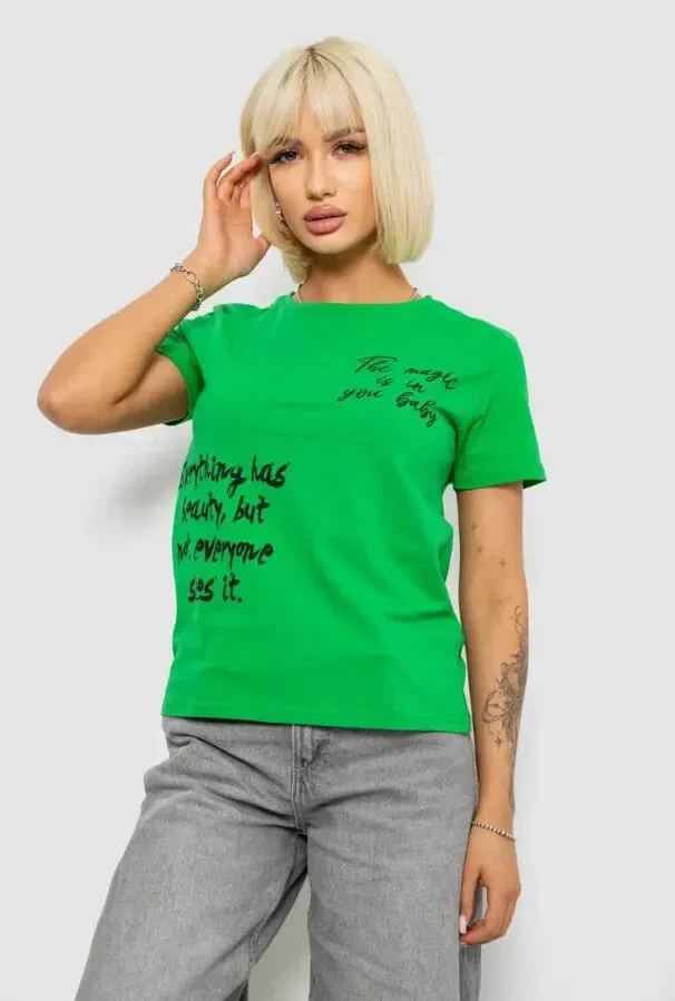 Неймовірно зручна та стильна жіноча футболка з принтом 2