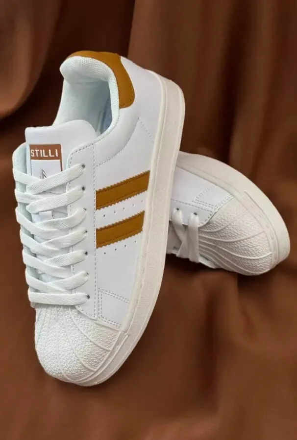 Стильні та комфортні жіночі кросівки Stilli (різні кольори). 9