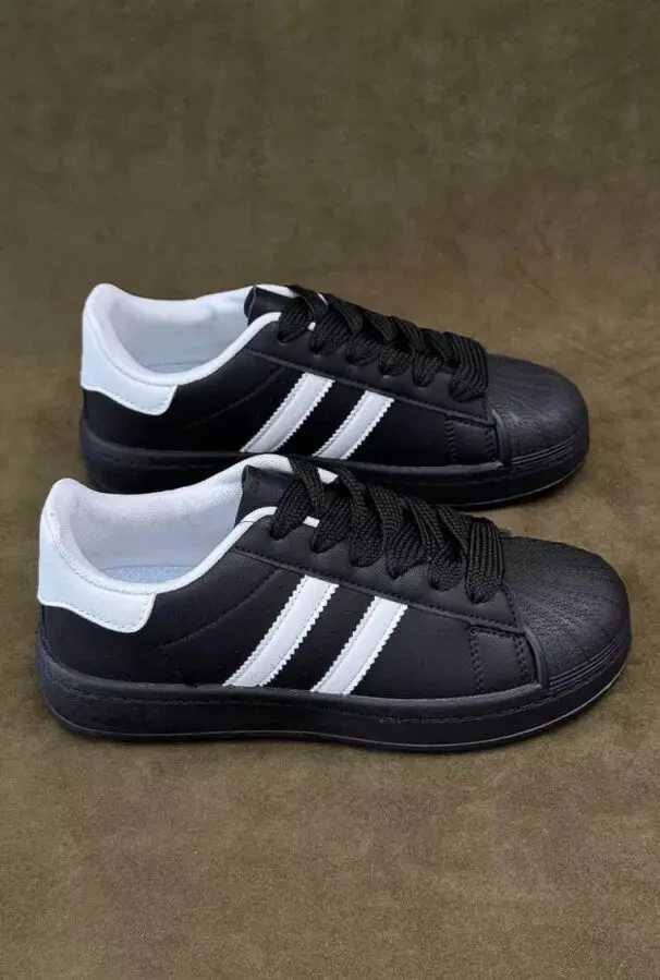 Спортивні демісезонні кросівки Stilli з триколірним дизайном 3