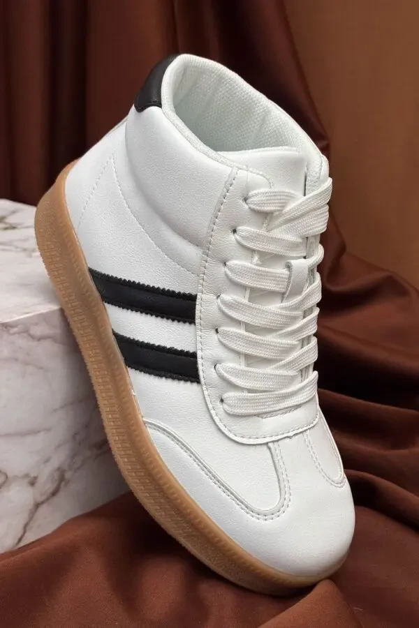 Стильні демісезонні кросівки Stilli у базовому біло-чорному кольорі 7