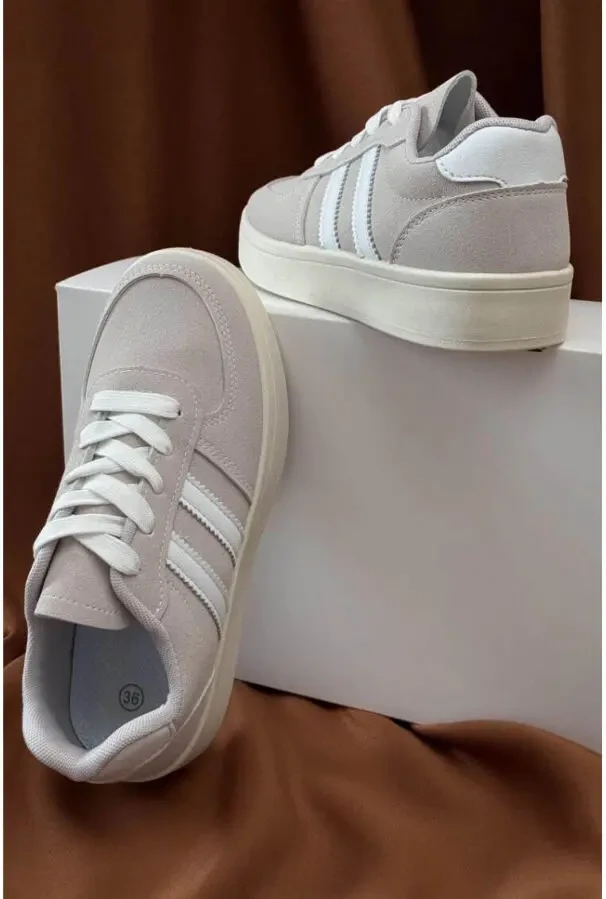 Ніжні та комфортні жіночі кросівки Stilli (різні кольори). 3