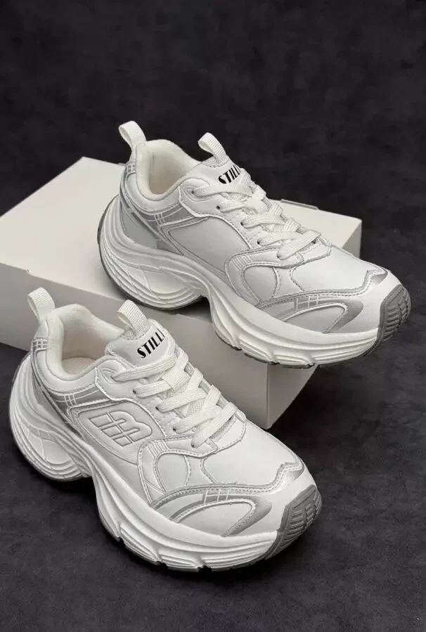 Елегантні та високі демісезонні кросівки Stilli. 4