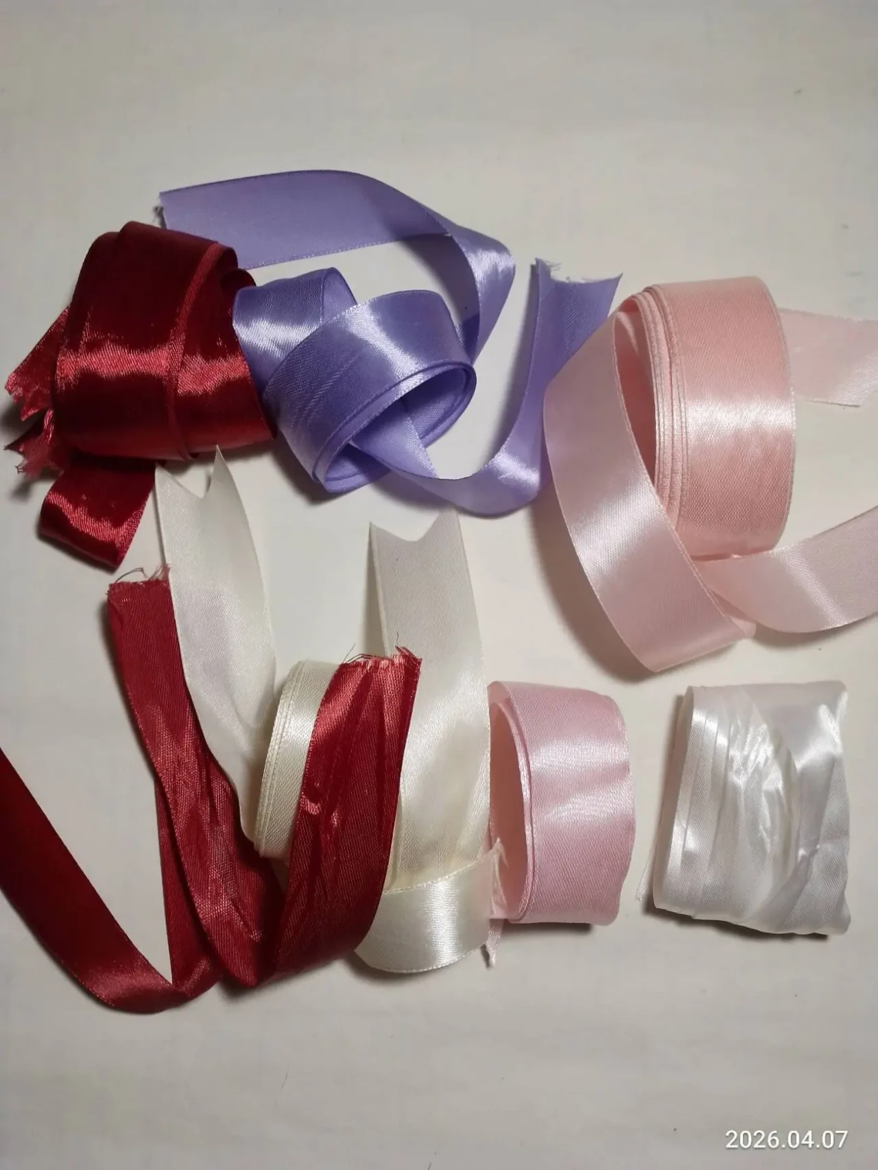 Белая лента тесьма атлас шебби бежевая 8 2