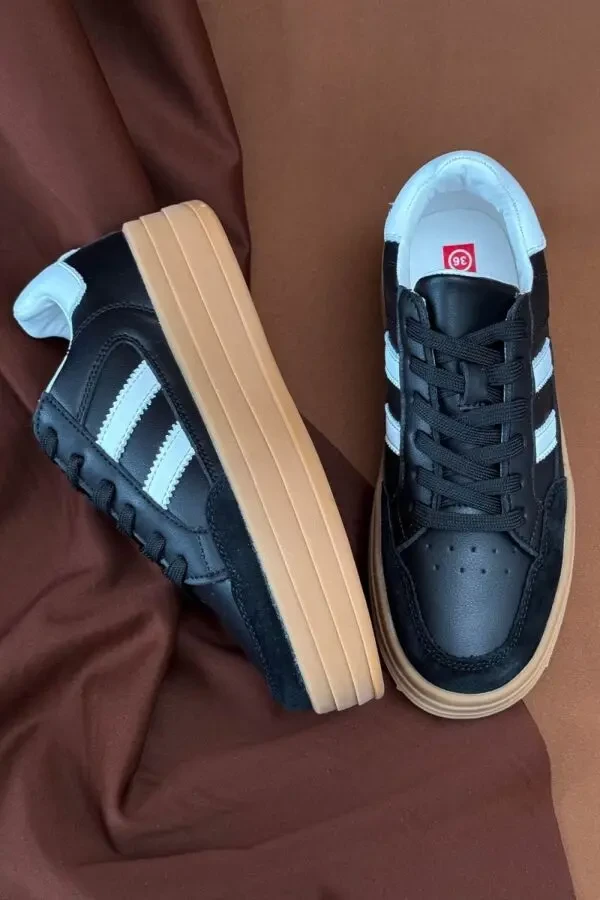 Стильні демісезонні кросівки Stilli у чорно-бежевому поєднанні. 5