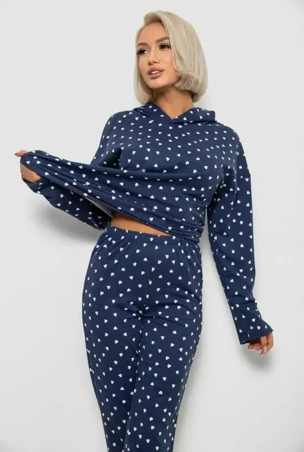 Жіночий домашній костюм із принтом - затишок та стиль.