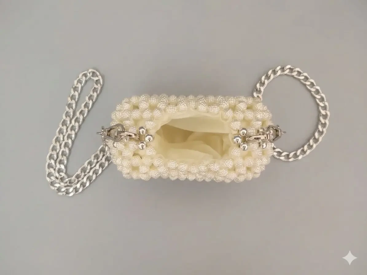 Перлинна сумочка-мікро у формі серця 6