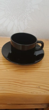 Красивая кофейная пара чёрного цвета. Аркопал. Франция