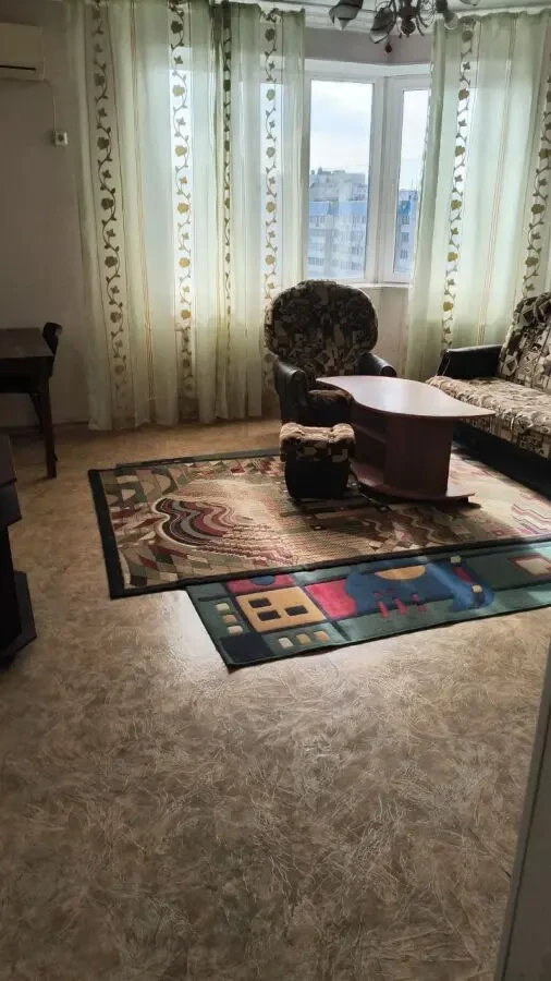 Сдам 2 ком.квартиру на Тополева 3