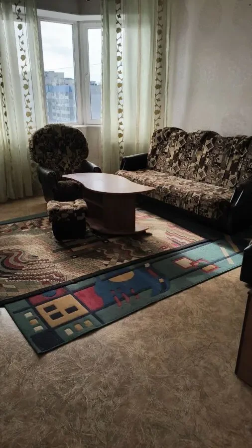 Сдам 2 ком.квартиру на Тополева 4