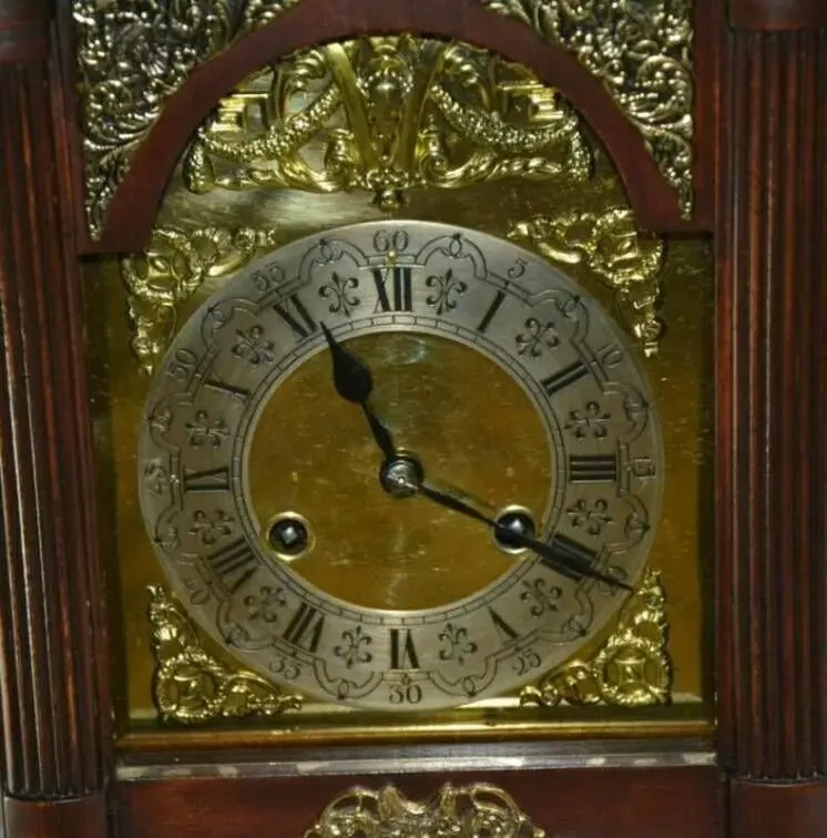 Большие каминные часы 5
